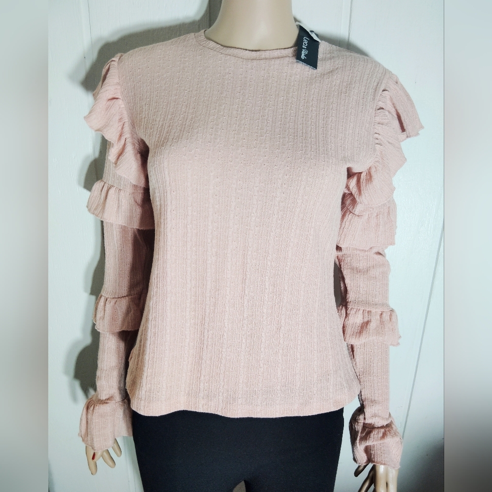 NWT!! LEA & VIOLA, Anthropologie Ruffled Sleeve Top. Size S